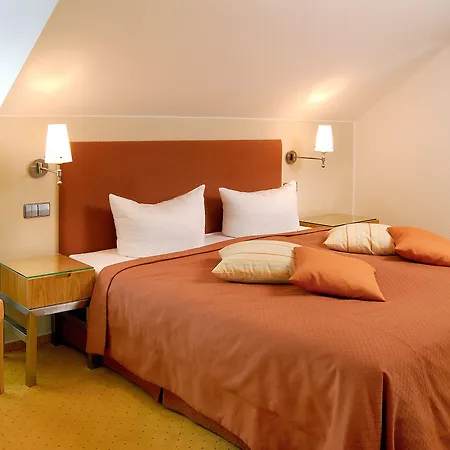 酒店 Restaurant-hotel Maien 3*