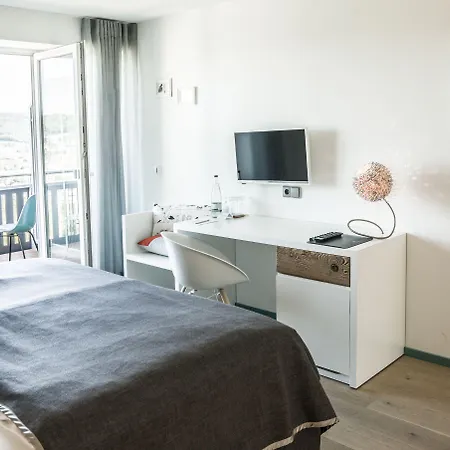 酒店 Restaurant-hotel Maien