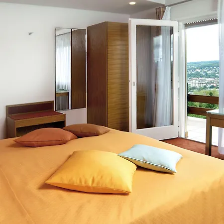 Restaurant-hotel Maien Otel 3*