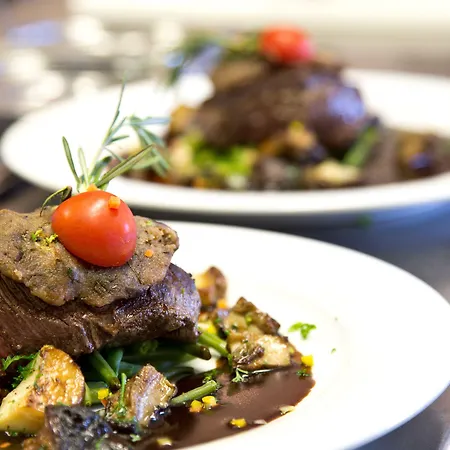 Restaurant-hotel Maien 酒店 3*