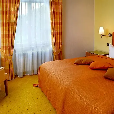 Restaurant-Hotel Maien 3*
