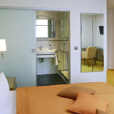 酒店 Restaurant-hotel Maien 3*